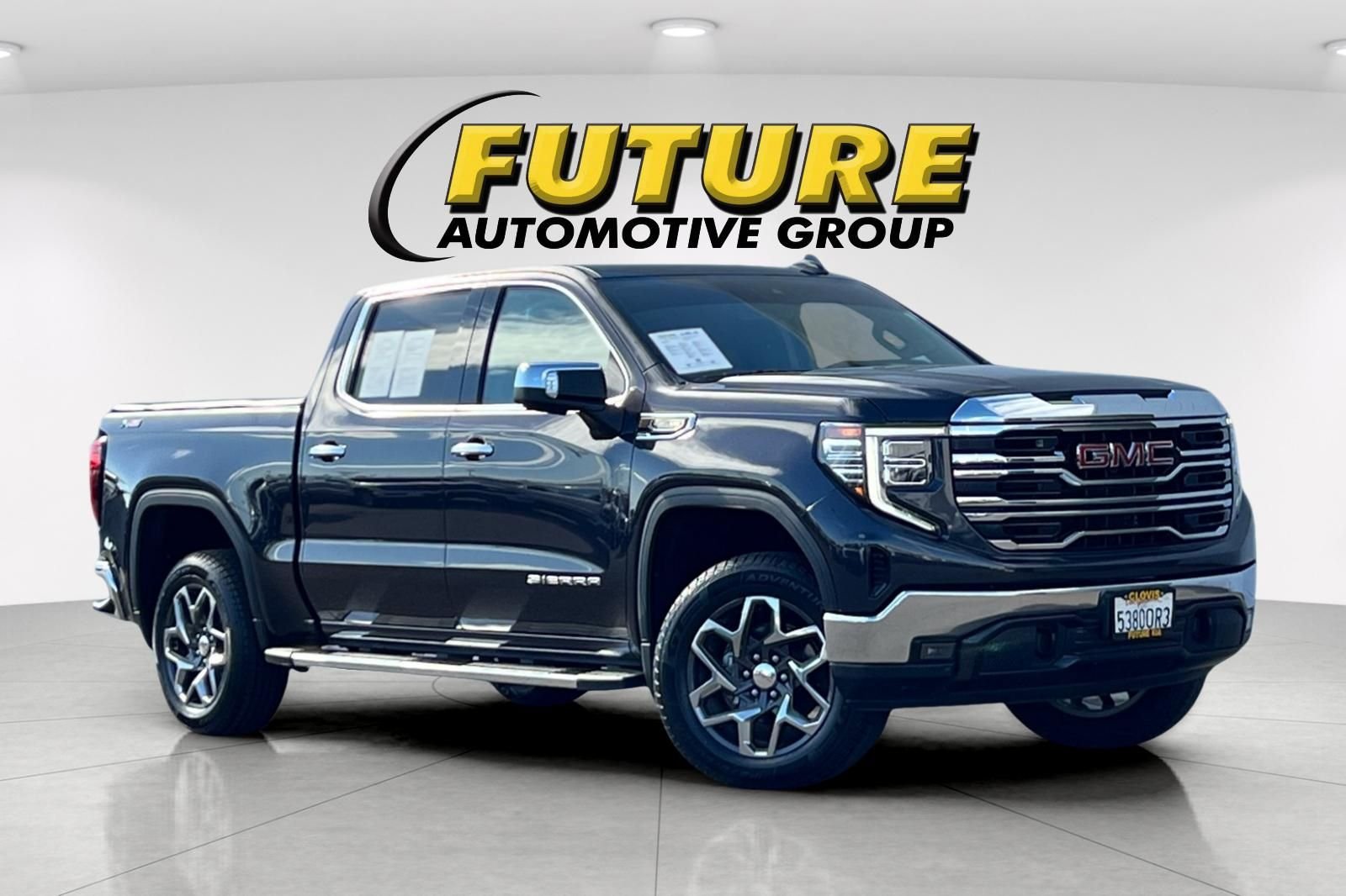 Used 2023 Silver GMC SLT image 1