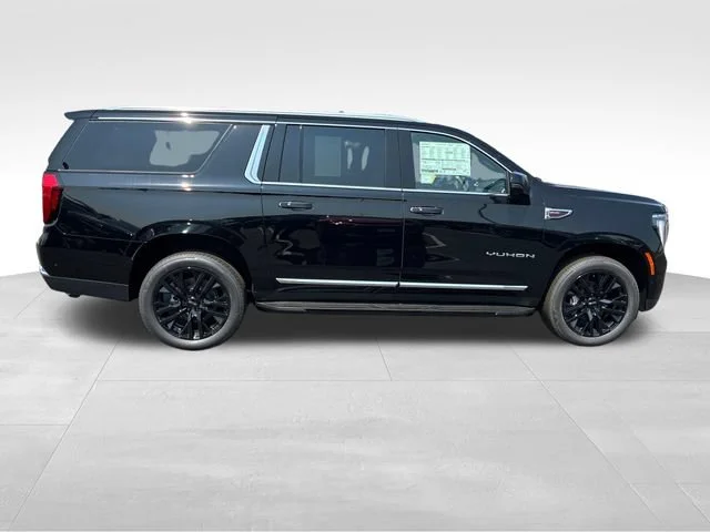 New 2026 Onyx Black GMC Elevation image 6