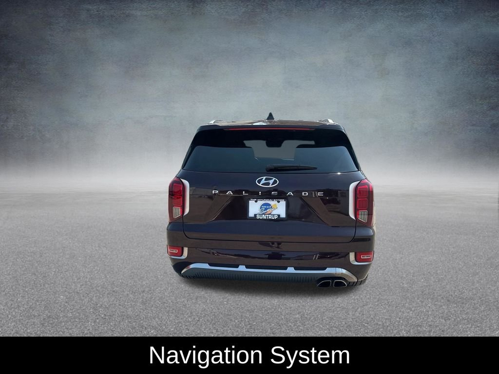 Used 2022 Sierra Burgundy Hyundai Calligraphy image 4