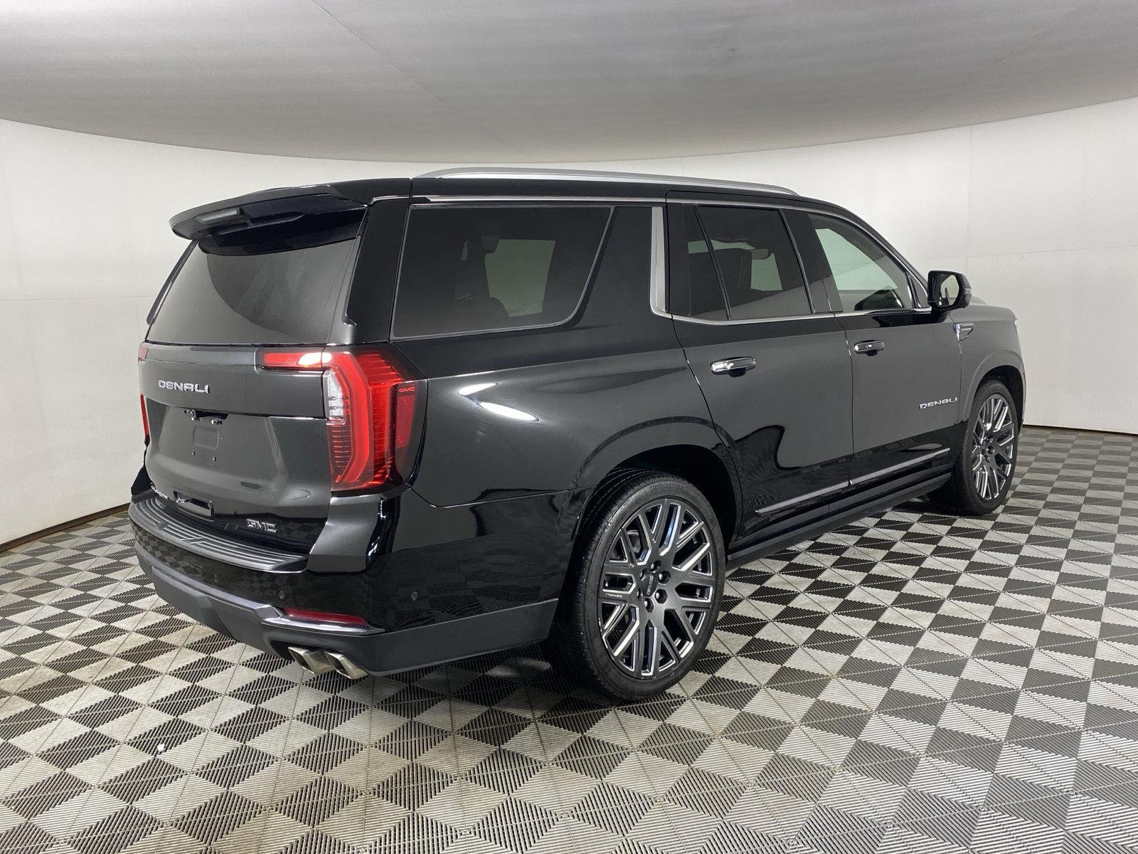 Used 2026 Onyx Black GMC Denali Ultimate image 7