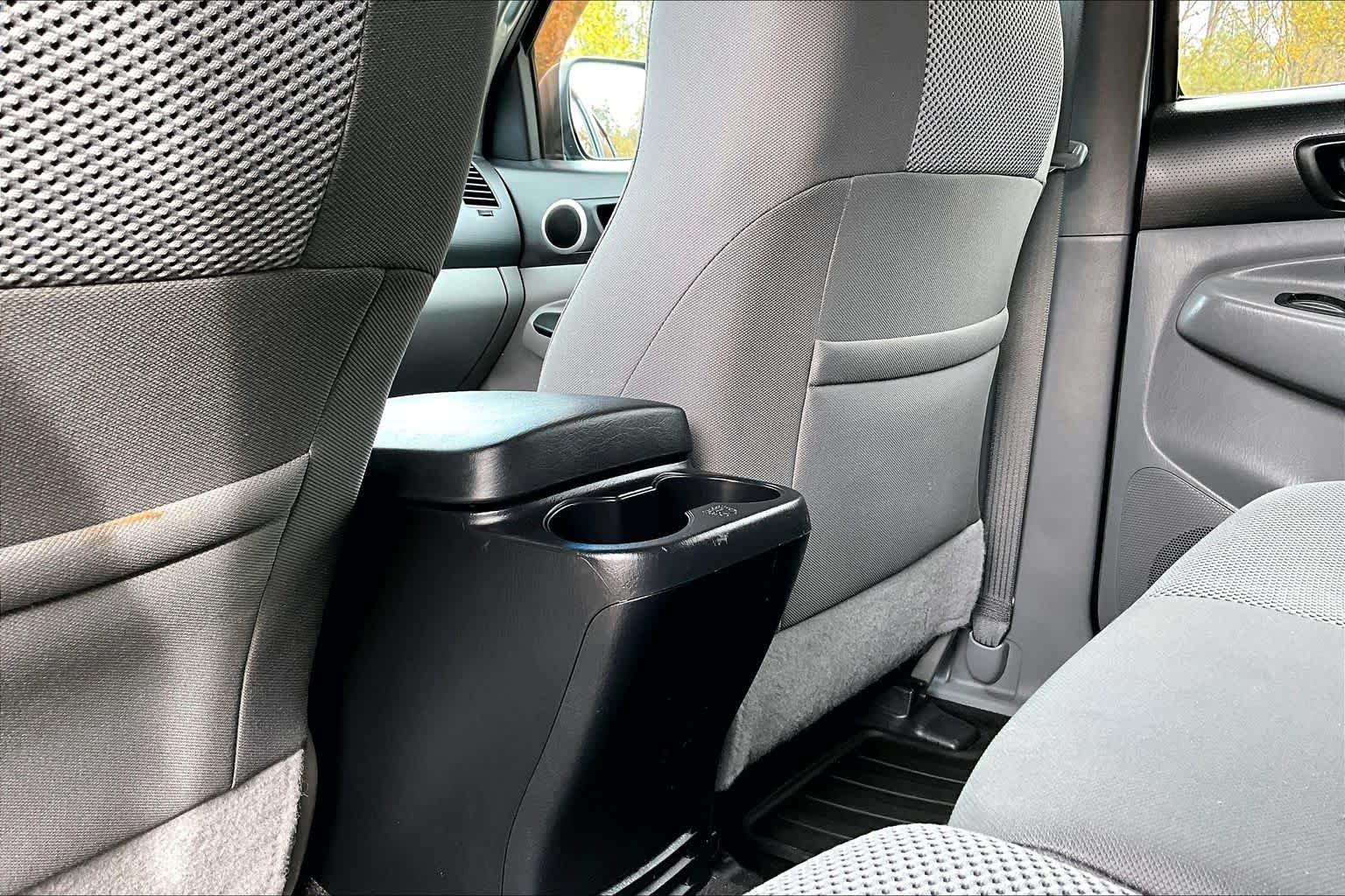 Used 2014 Spruce Mica Toyota  image 35