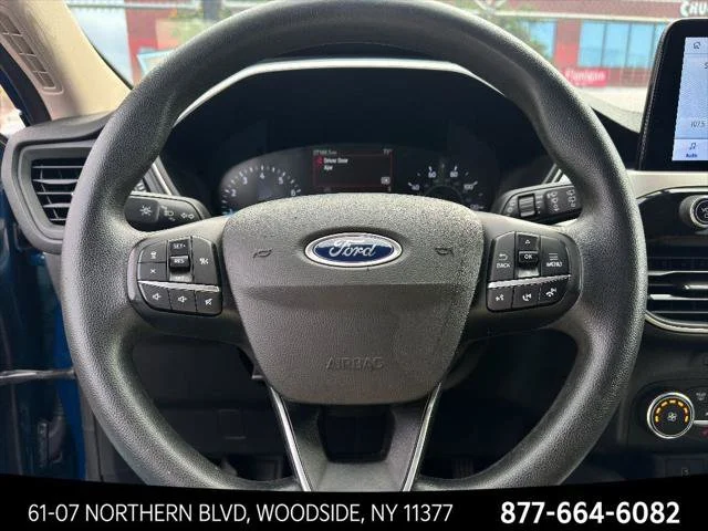 Used 2020 Green Ford SE image 22