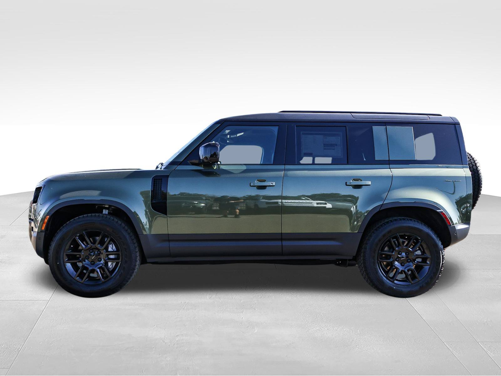 New 2026 Woolstone Green Land Rover S image 4