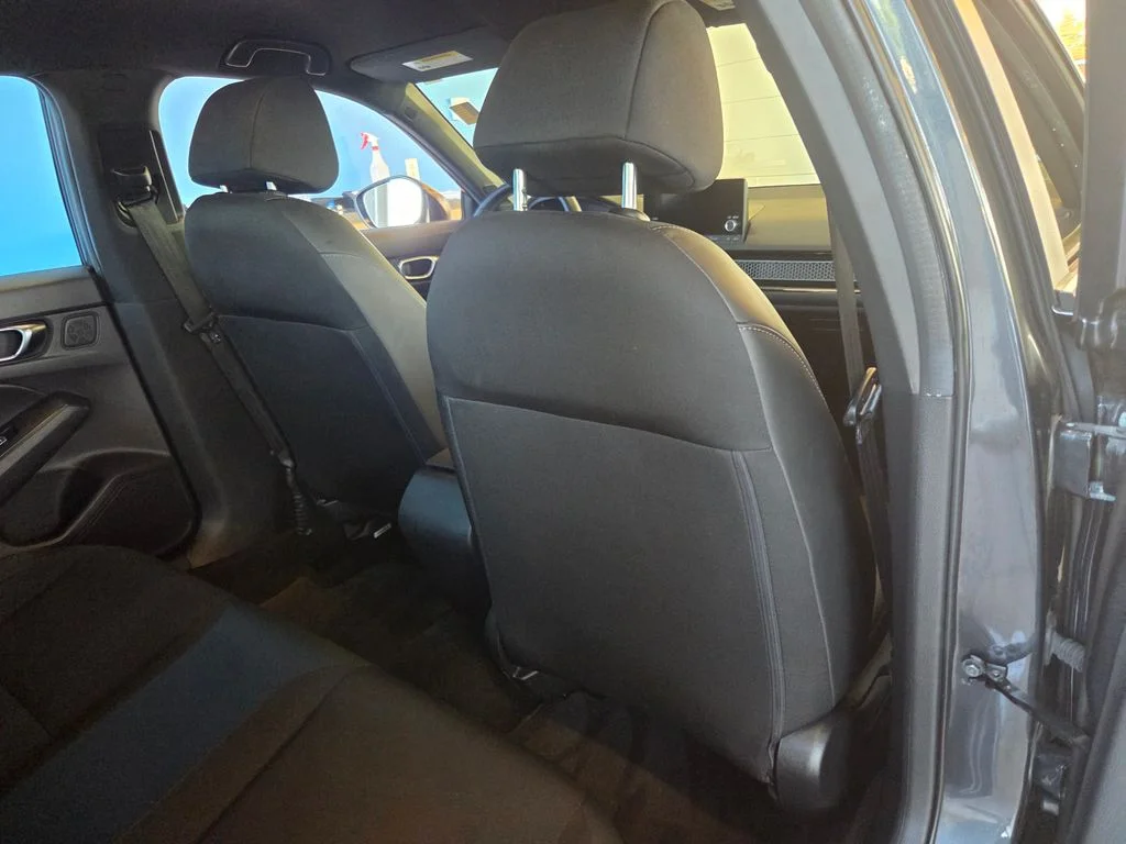 2025 Honda Civic Hatchback Sport - Photo 23