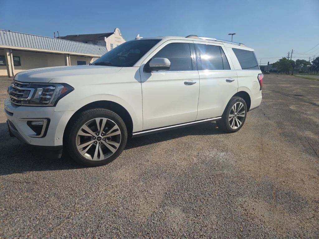 Used 2021 White Metallic Ford Limited image 3