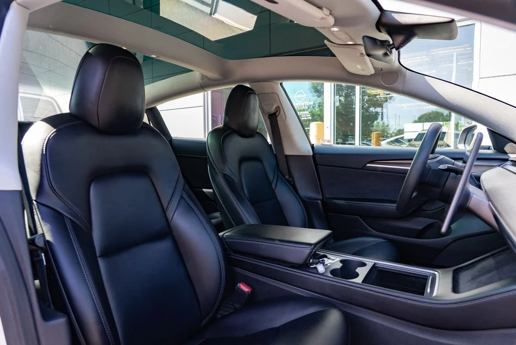 Used 2022 White Tesla Long Range image 22