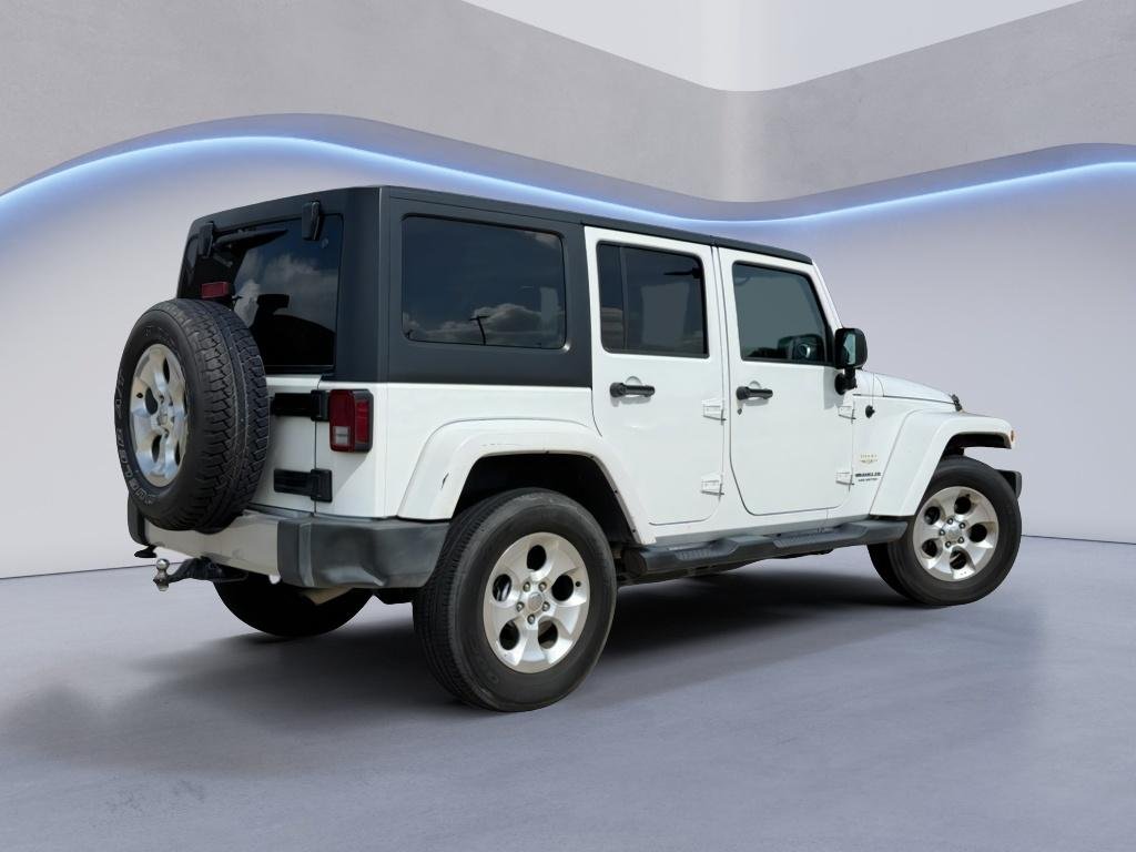 Used 2014 Bright White Clearcoat Jeep Sahara image 7