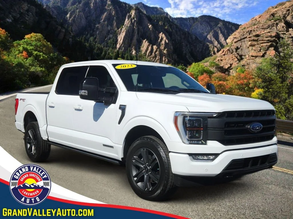 Used 2023 White Ford Lariat image 1