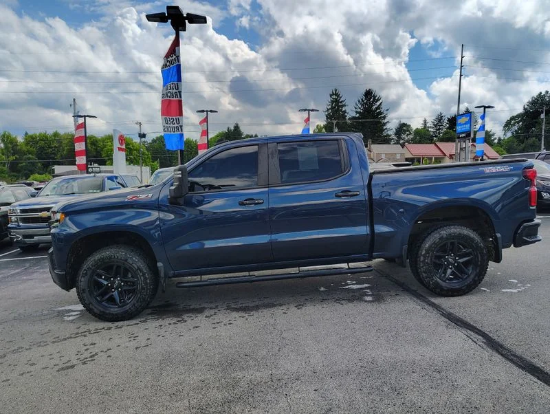Used 2020 Blue Chevrolet LT Trail Boss image 9