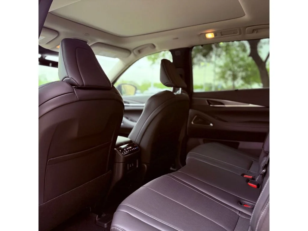 New 2026 Grand Blue INFINITI Luxe FWD image 24