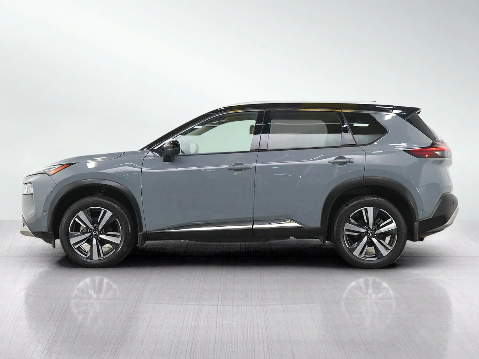 Used 2023 Nissan Rogue Platinum with VIN JN8BT3DD7PW302783 for sale in Wayzata, Minnesota