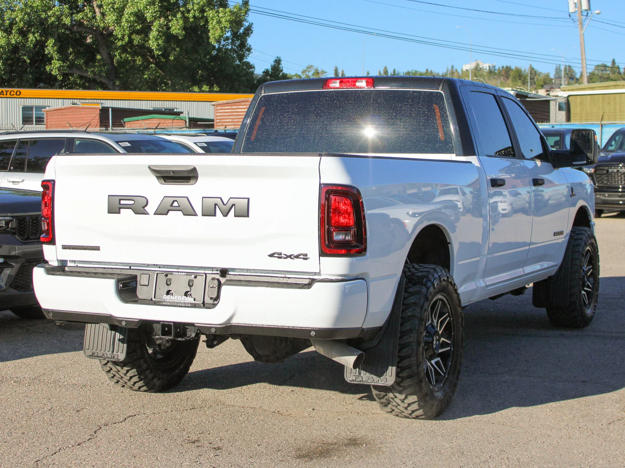 New 2026 White RAM Big Horn*, 35 Inch Tires, 20 Inch Toyos image 5