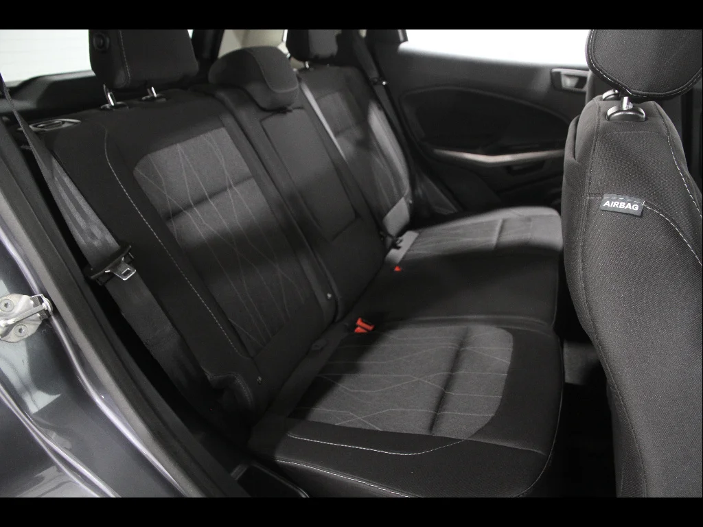 Used 2022 Smoke Ford SE image 17