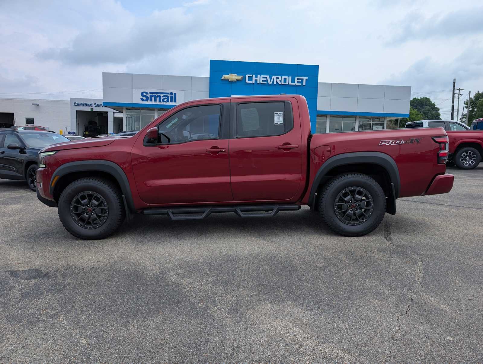 Used 2022 Cardinal Red Tricoat Nissan PRO-4X image 12
