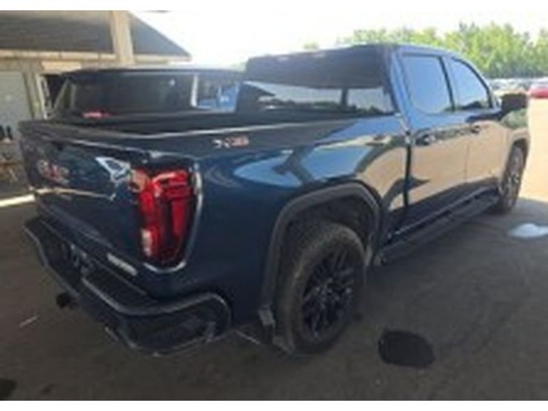 Used 2019 Pacific Blue Metallic GMC Elevation image 3