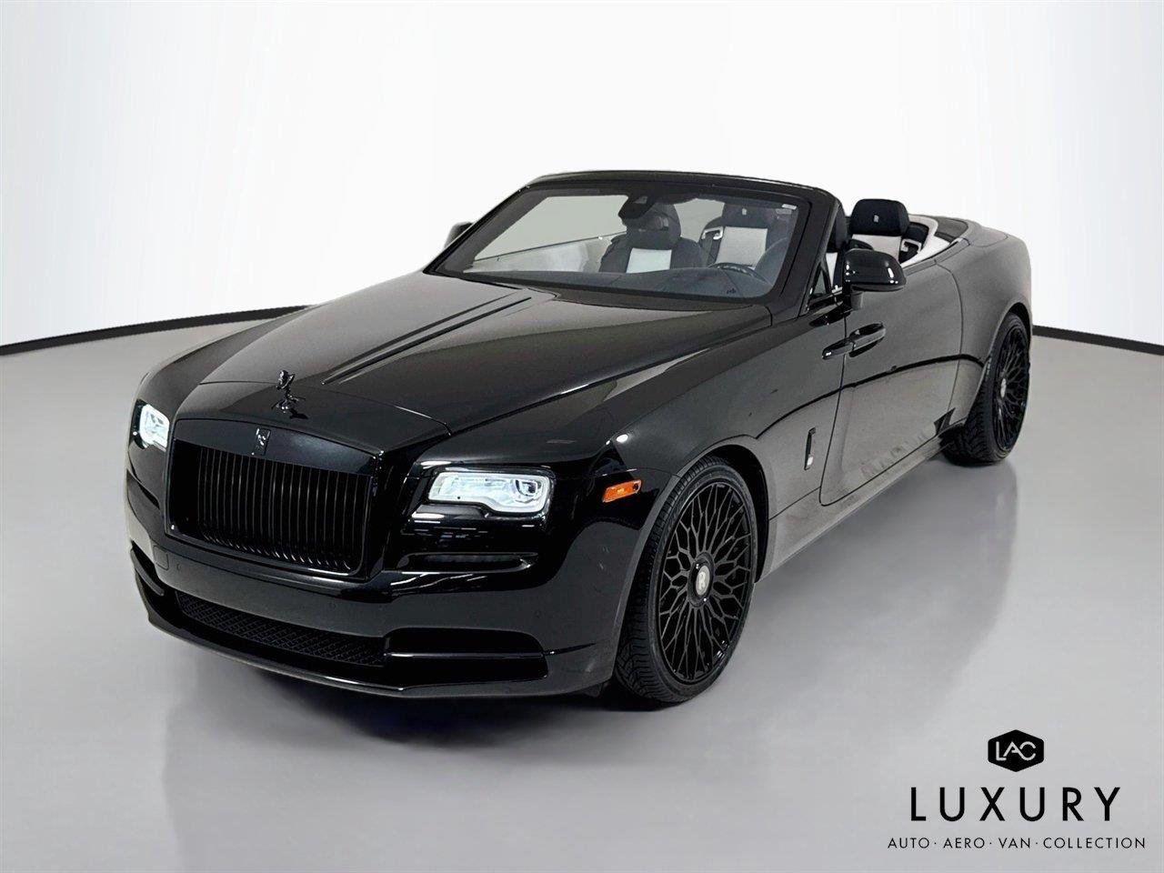 Used 2018 Obsidian Rolls-Royce  image 3
