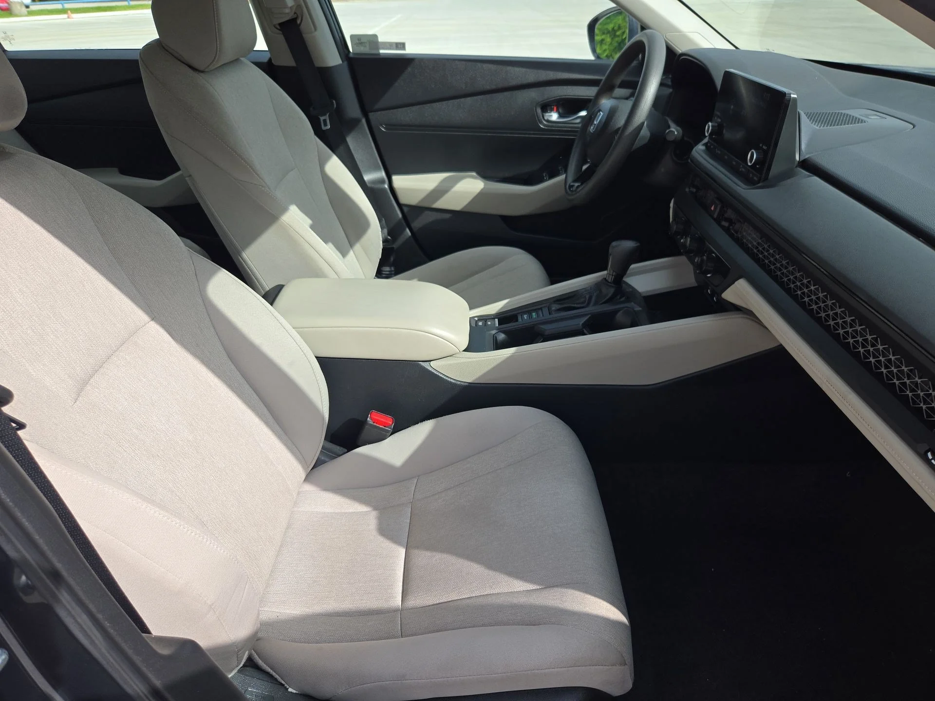 Certified Used 2024 Gray Honda LX image 28