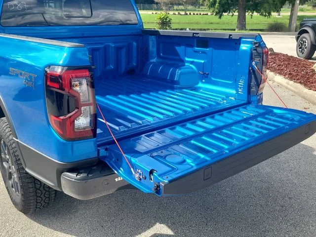 New 2026 Blue Metallic Ford XLT image 10