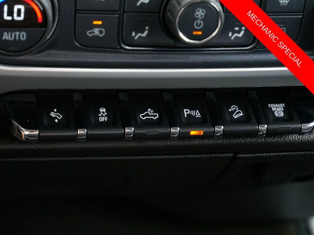 Used 2016 White GMC SLE image 22