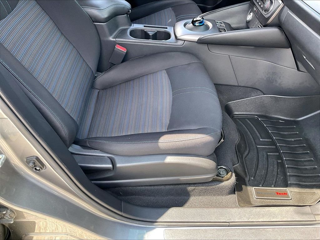 Used 2022 Gun Metallic Nissan S image 35