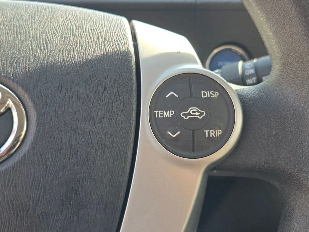 Used 2013 Red Toyota Three image 25