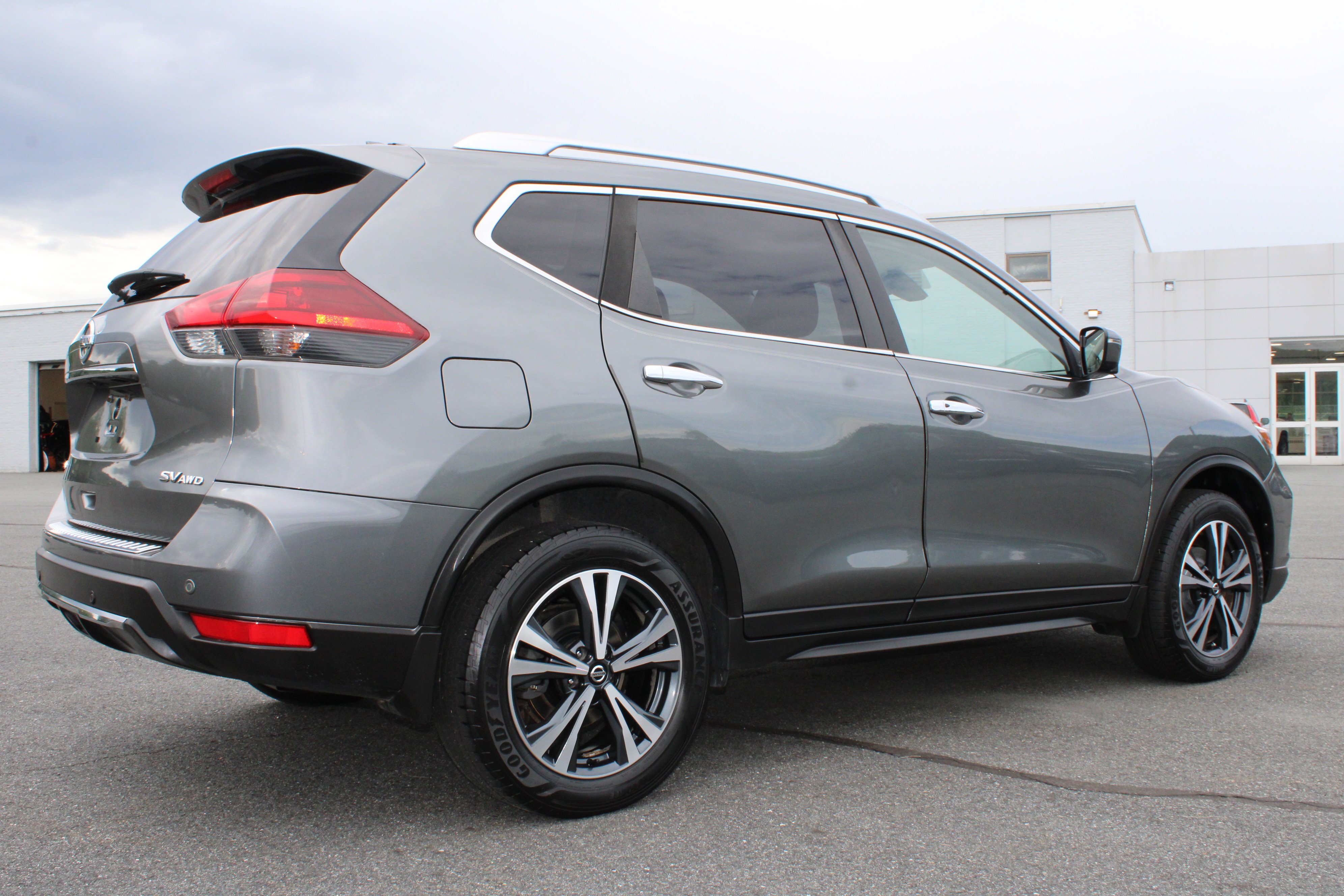 Used 2020 Gun Metallic Nissan SV image 7