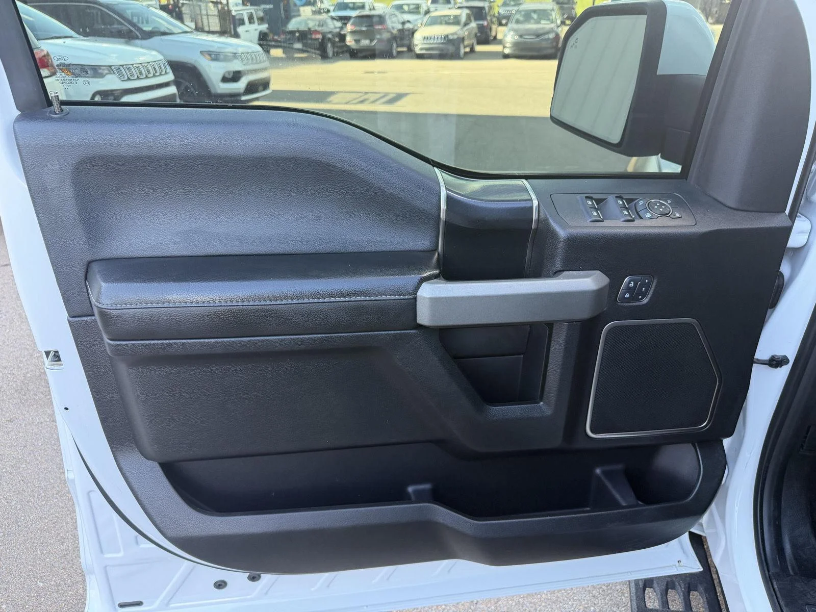 Used 2018 Oxford White Ford Raptor image 16