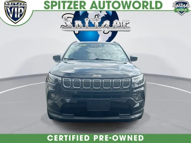 Used 2022 Black Jeep Latitude image 3
