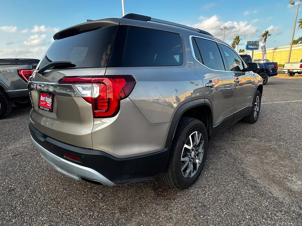 Used 2023  GMC SLE image 6