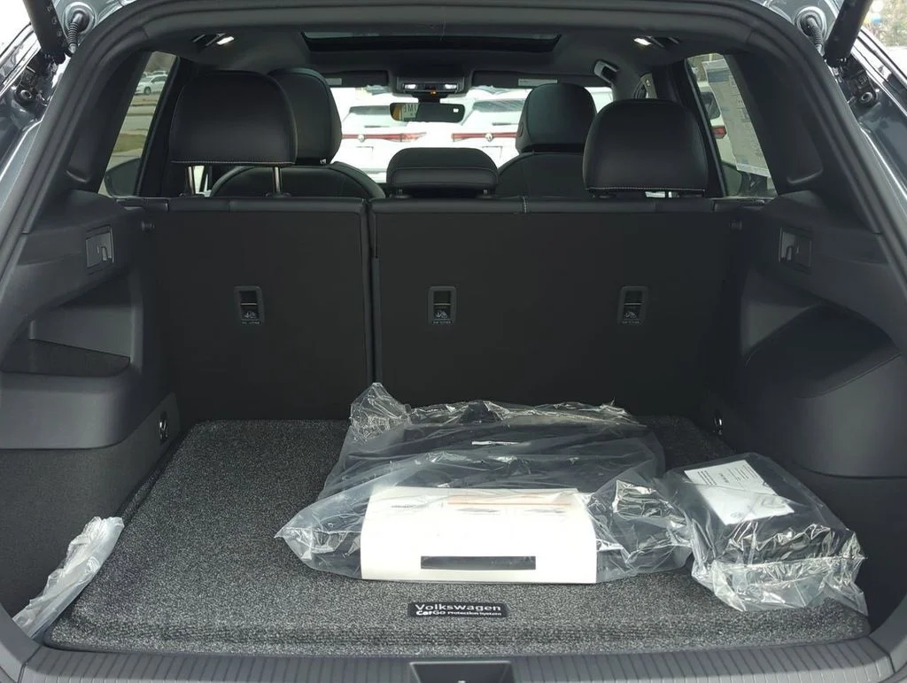 New 2026 Gray Volkswagen 2.0T SE R-Line Black image 23