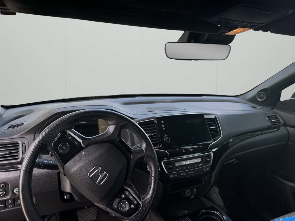 Used 2019  Honda Touring image 10