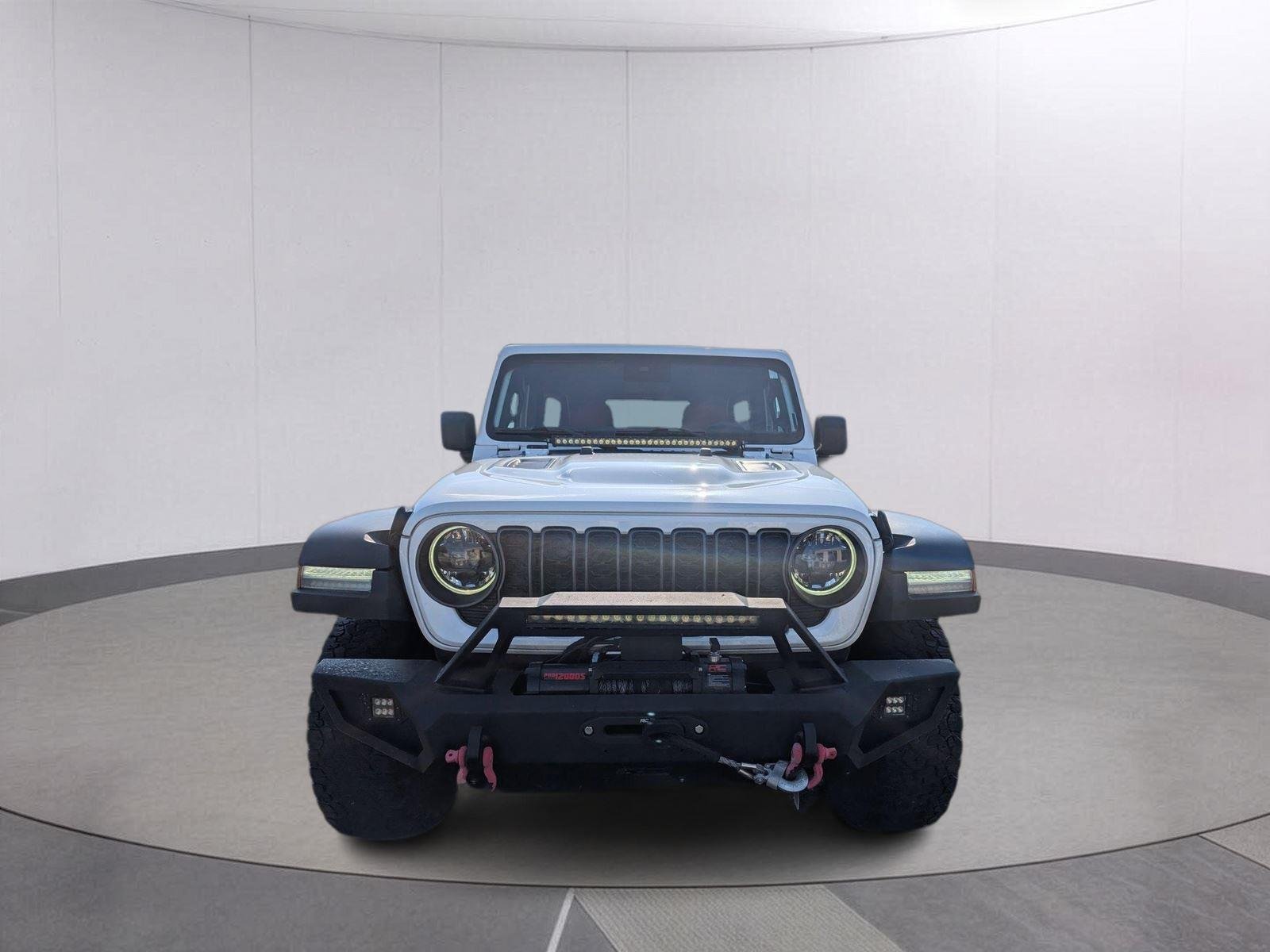 Used 2024 Bright White Clearcoat Jeep Rubicon image 8