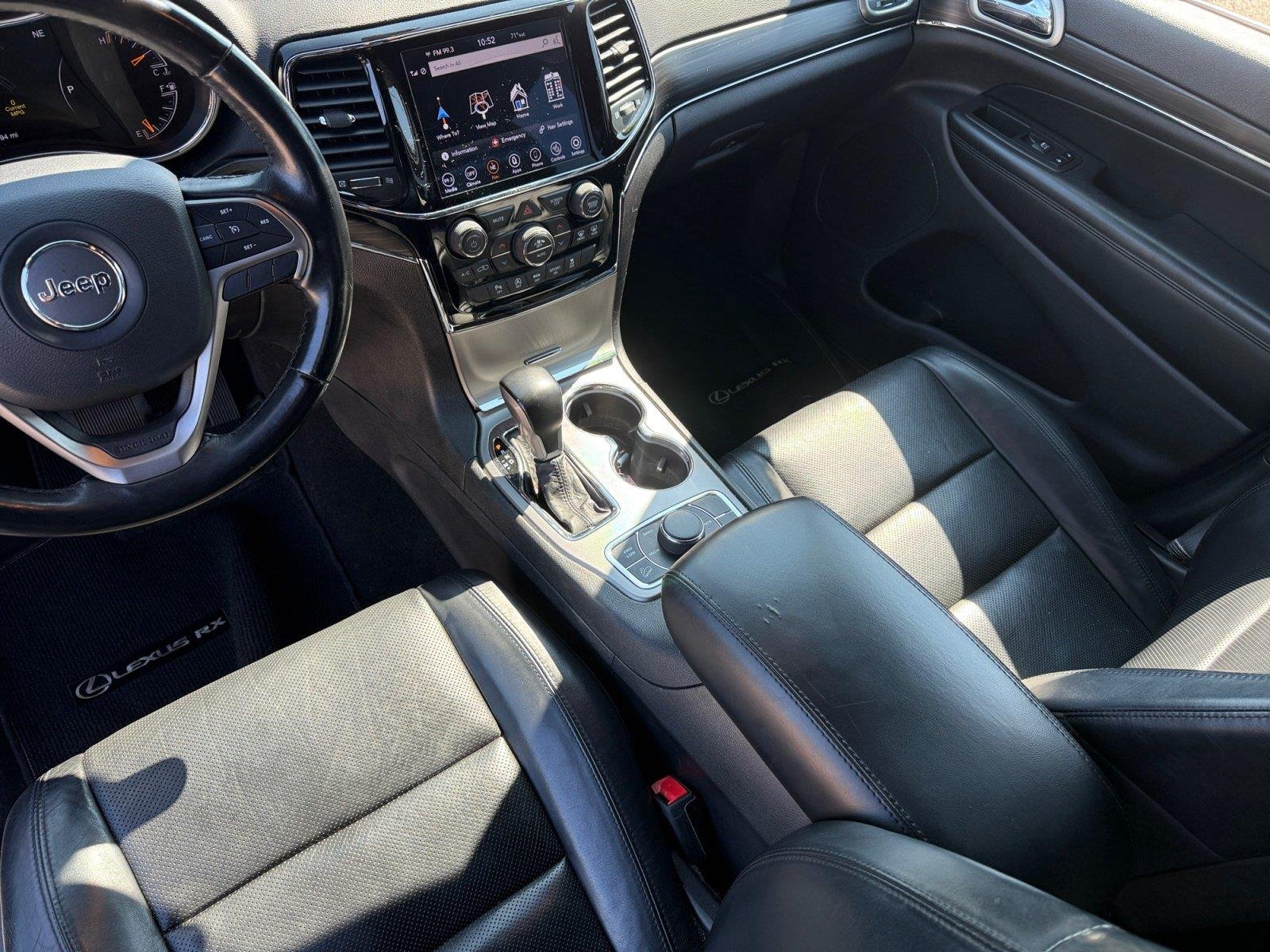 Used 2020 Diamond Black Crystal Pearlcoat Jeep Limited image 19