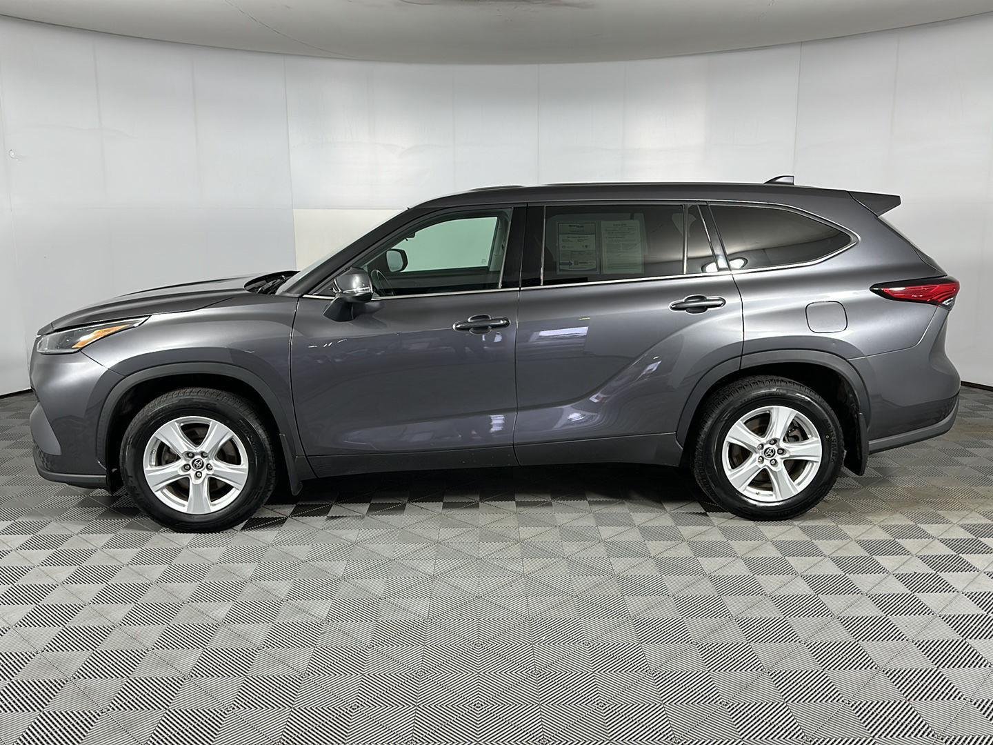 Used 2021 Magnetic Gray Metallic Toyota LE image 13