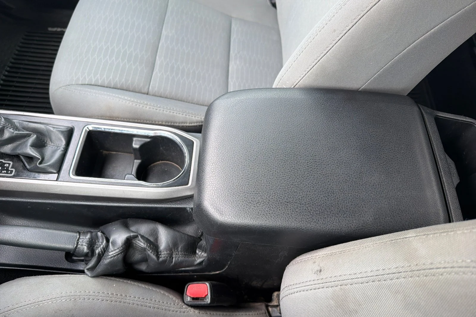 Used 2018 White Toyota SR5 image 25
