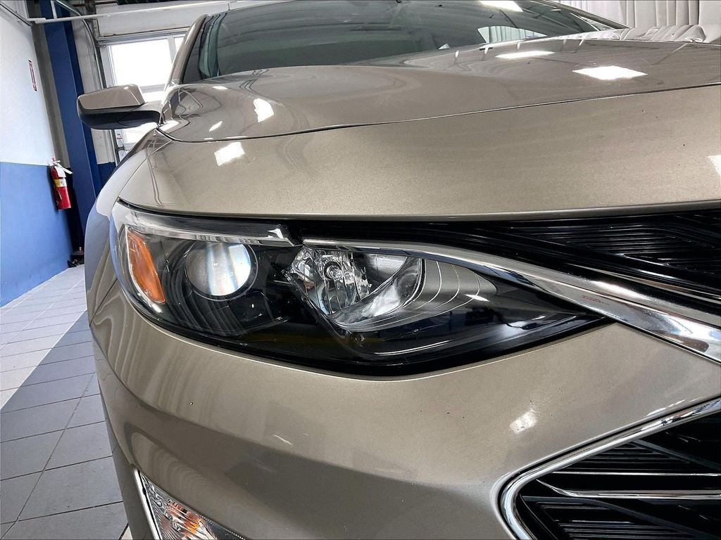 Used 2024 Gray Chevrolet LT image 32