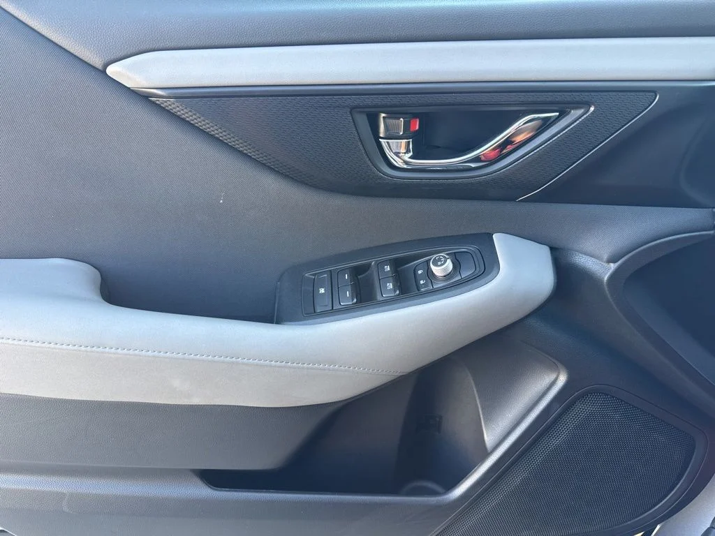 Used 2025 Silver Subaru Premium image 27