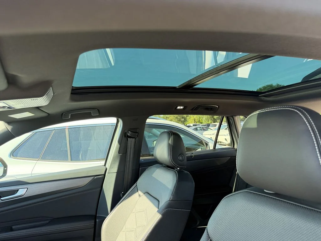 New 2026 Pure Gray Volkswagen 2.0T SE w/Technology image 24