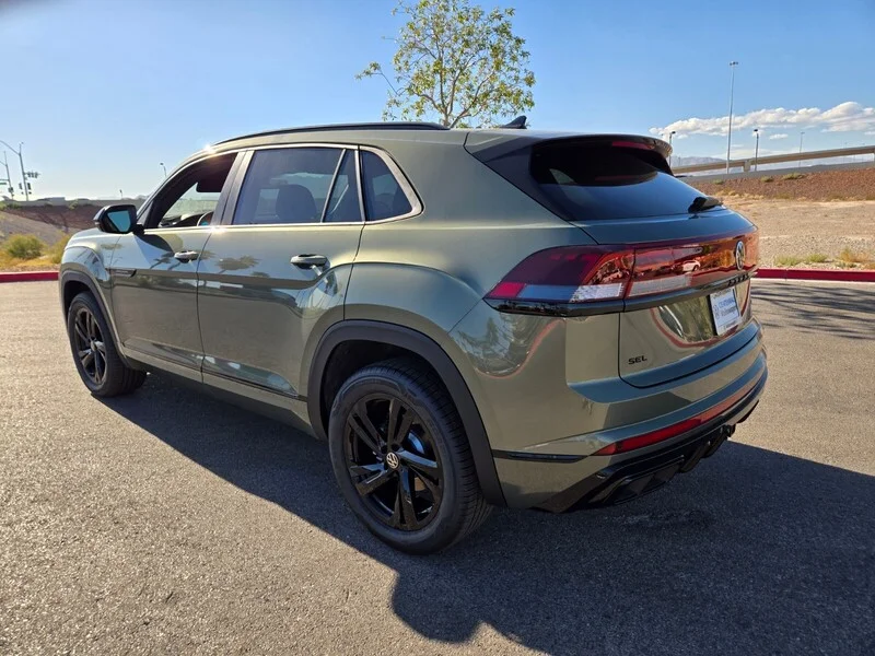 New 2026  Volkswagen 2.0T SEL R-Line Black image 3