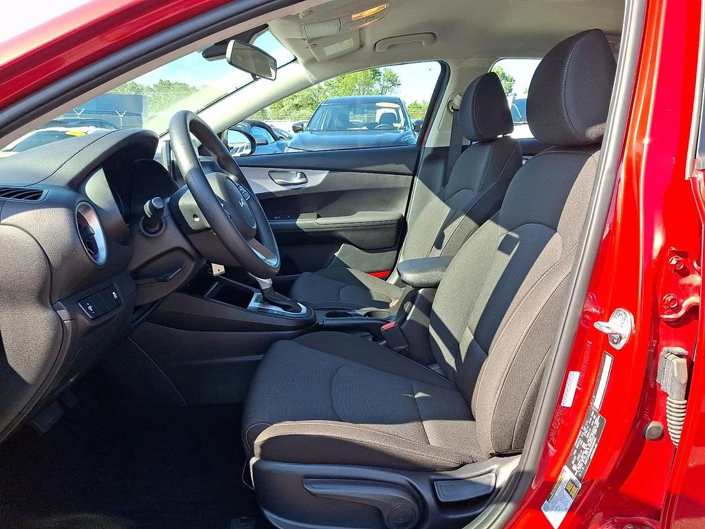 Used 2024 Currant Red Kia LXS image 13
