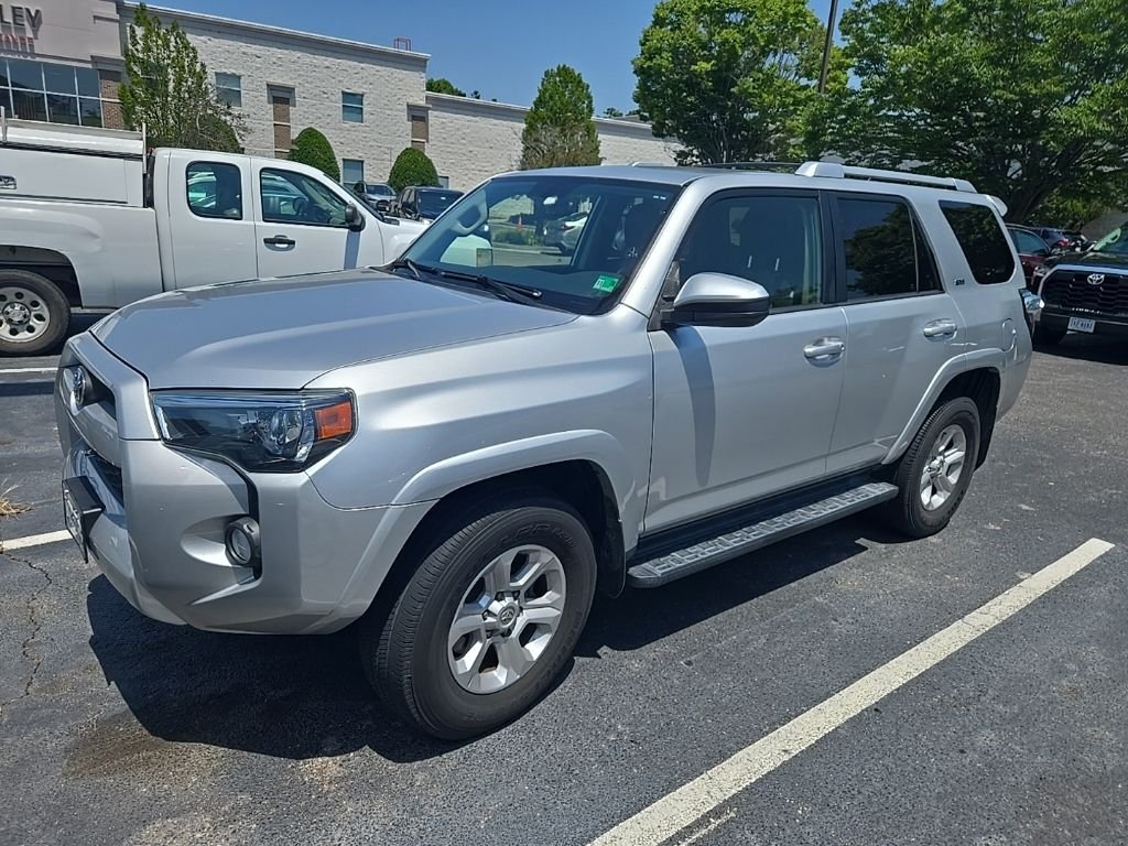 Used 2015 Silver Toyota SR5 image 6