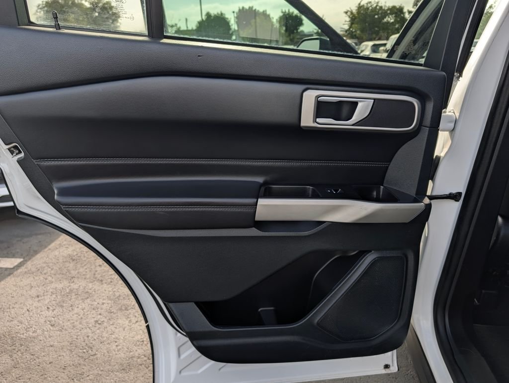 2023 Ford Explorer XLT - Photo 17