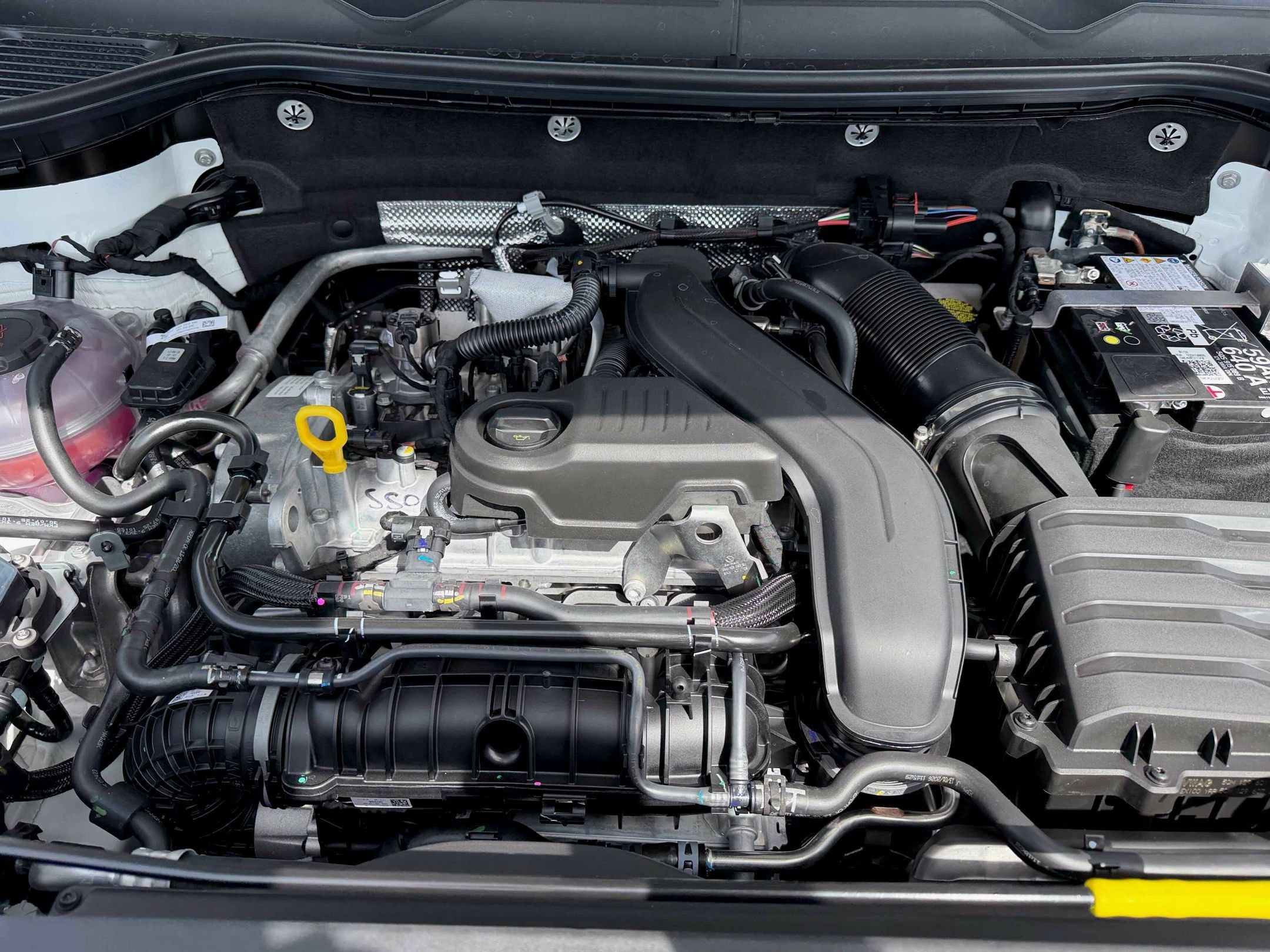 New 2026 Pure White Volkswagen SEL image 33