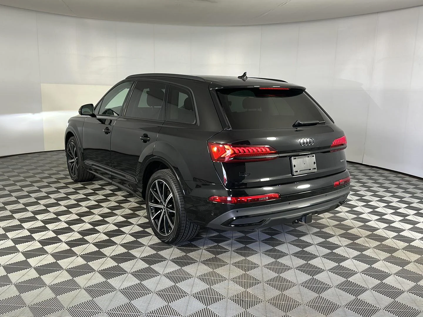 Used 2023 Mythos Black Metallic Audi Premium Plus image 39