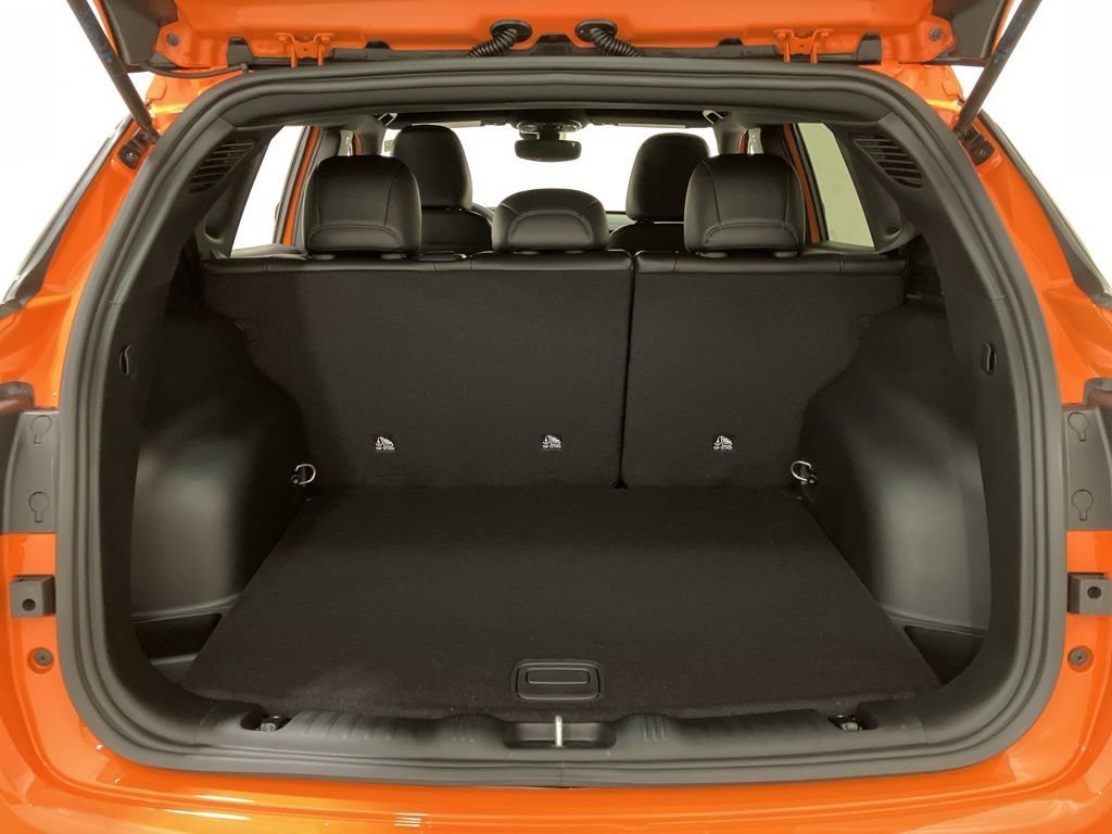 New 2026 Joose Exterior Paint Jeep Latitude image 9