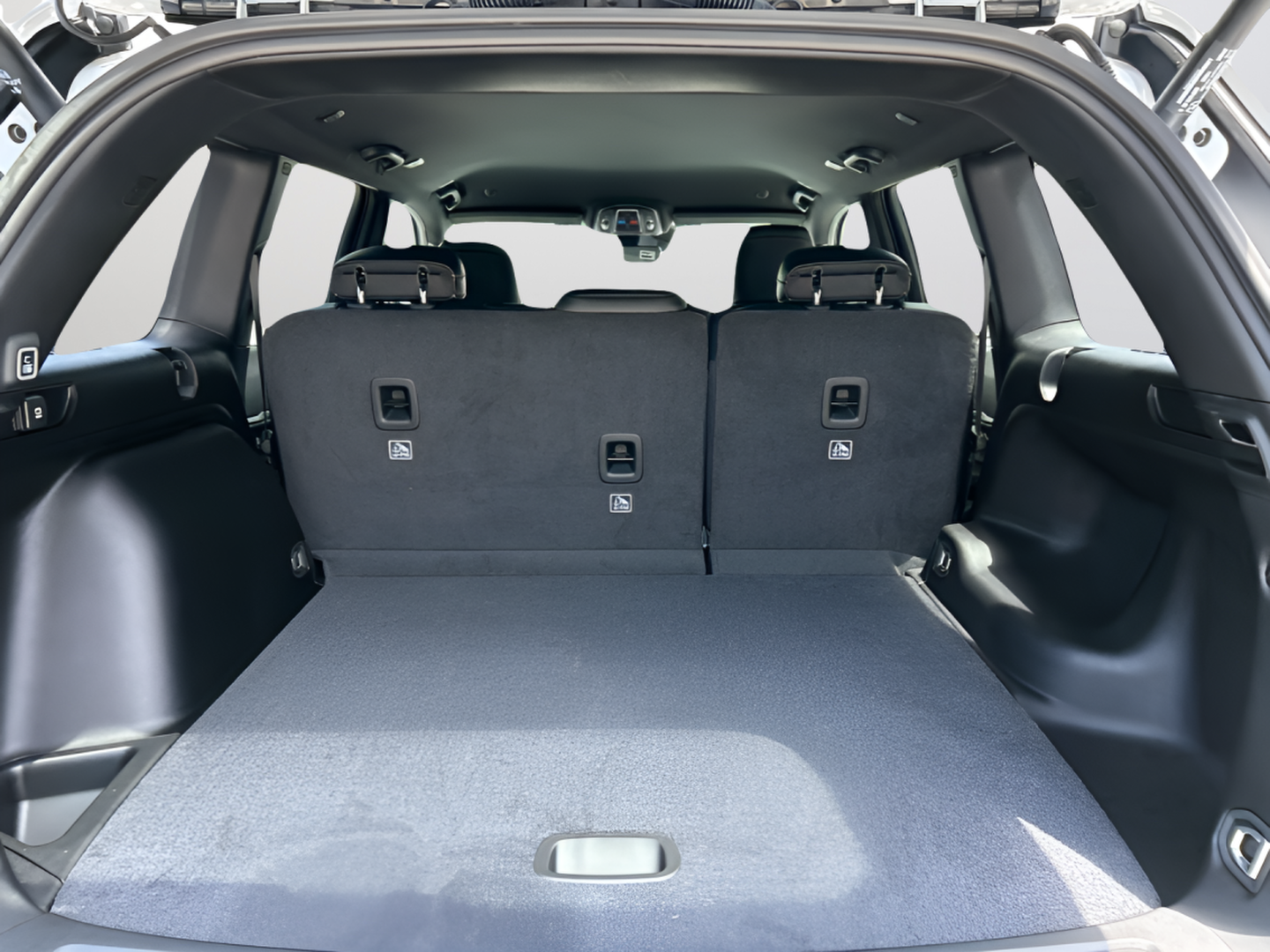 New 2026 Bright White Clear-Coat Exterior Paint Jeep Laredo Altitude image 34