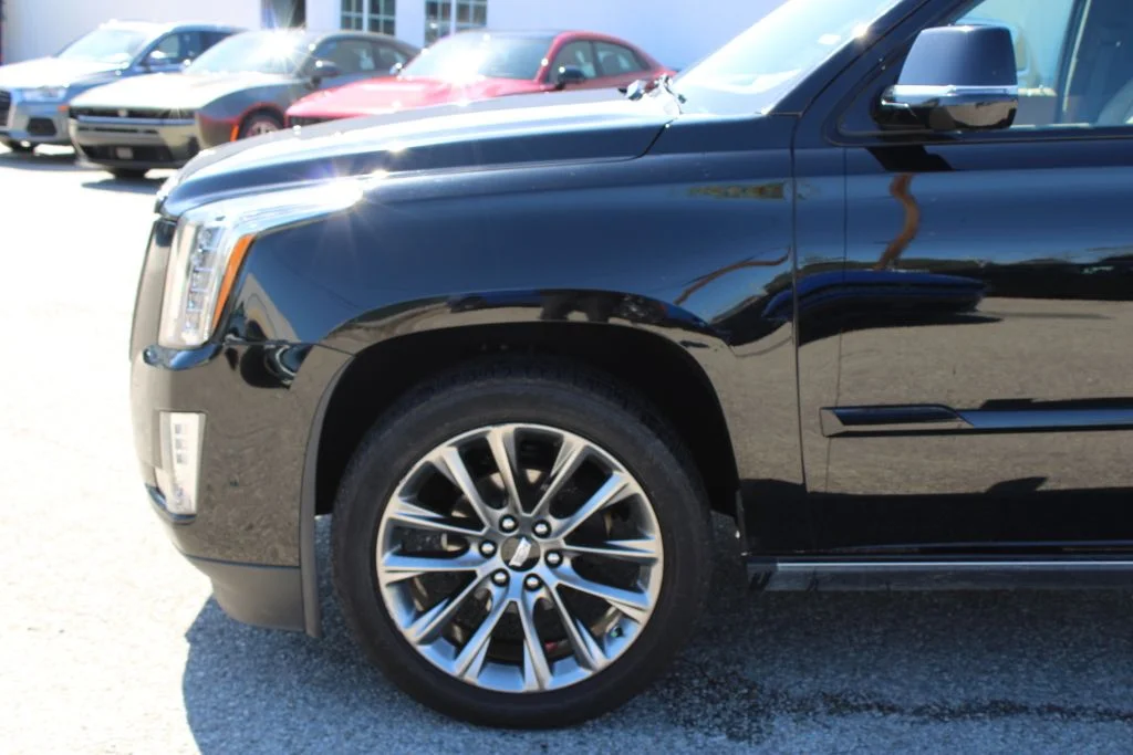 Used 2020 Black Cadillac Platinum Edition image 7