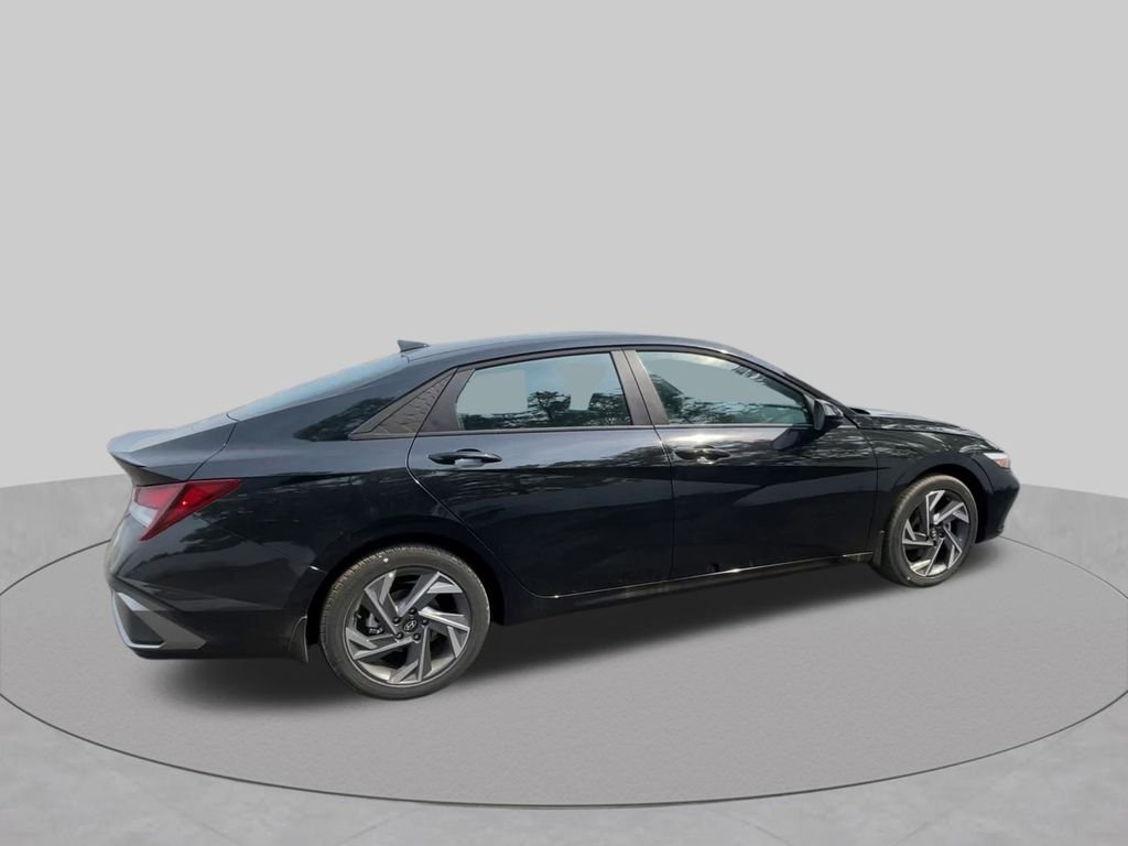 2025 Hyundai Elantra SEL - Photo 25