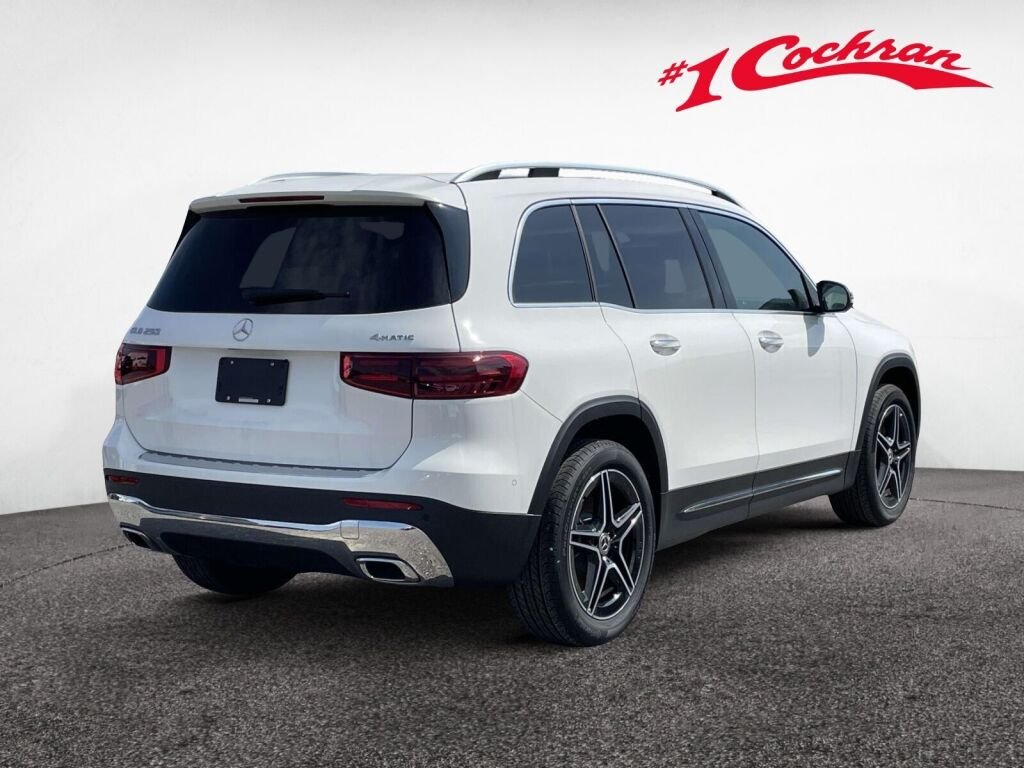 New 2026 Polar White Mercedes-Benz GLB 250 image 3