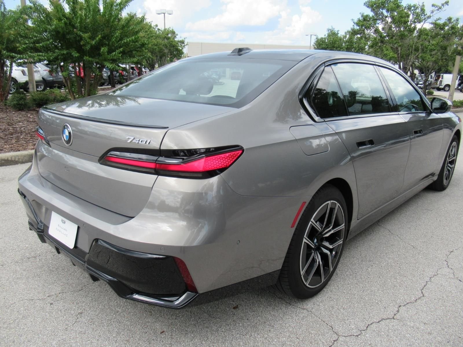 2023 BMW 7 Series 740i - Photo 7